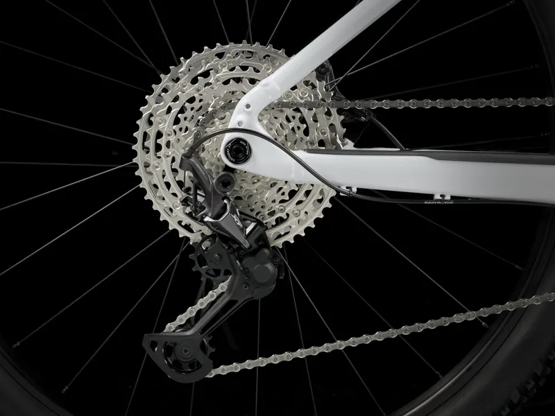 Trek Powerfly 5 Electric Hardtail Mountain Bike 2024 in White Prismatic/Plasma Grey Pearl-7