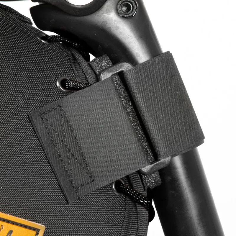 Restrap Saddle Bag 18L in Black/Black-6