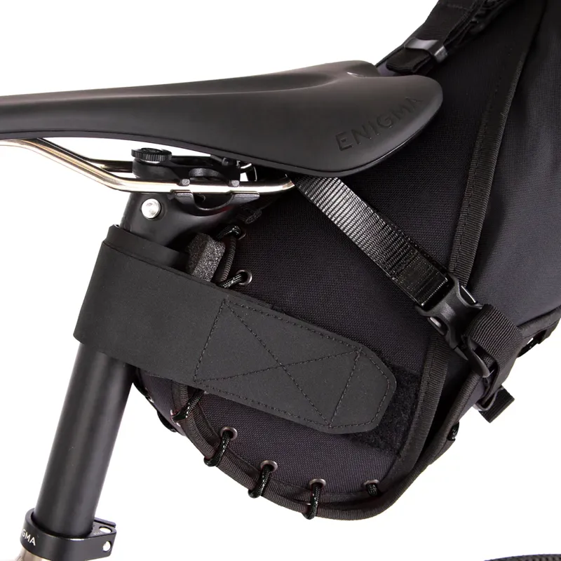 Restrap Saddle Bag 8L in Black/Black-3