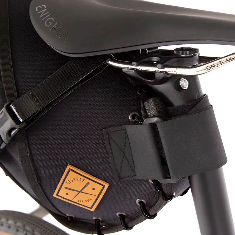 Restrap Saddle Bag 8L in Black/Black-5