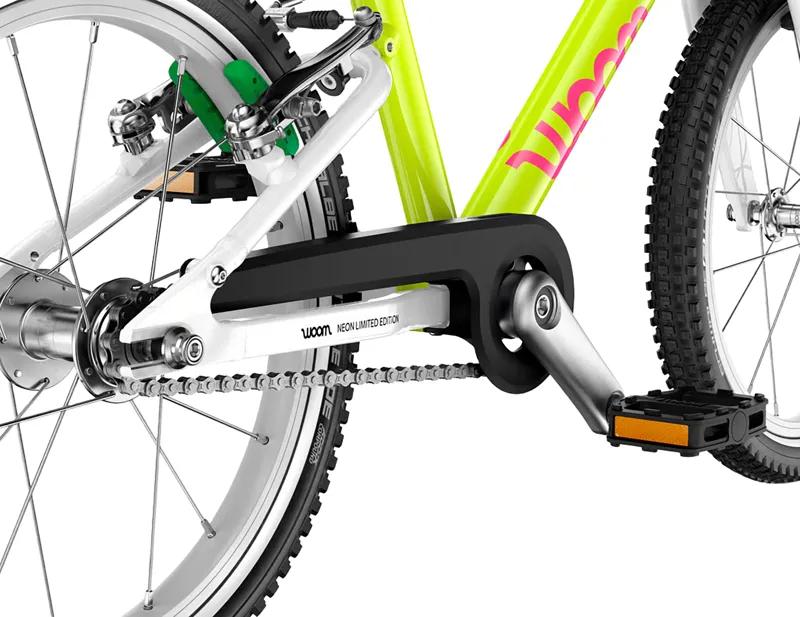 woom GO 3 16in Kids Bike 2027 in Neon Lime-7