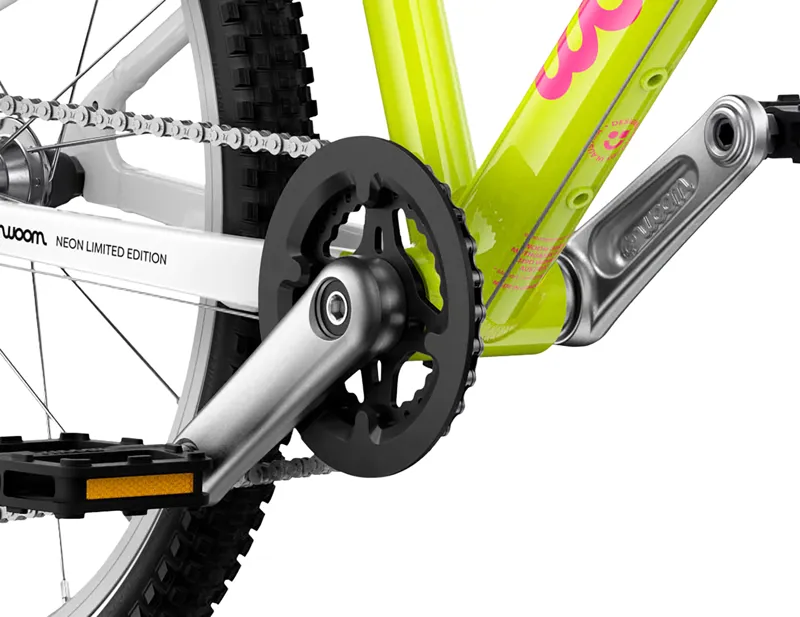 Woom Go 4 20in Kids Bike 2027 in Neon Lime-12