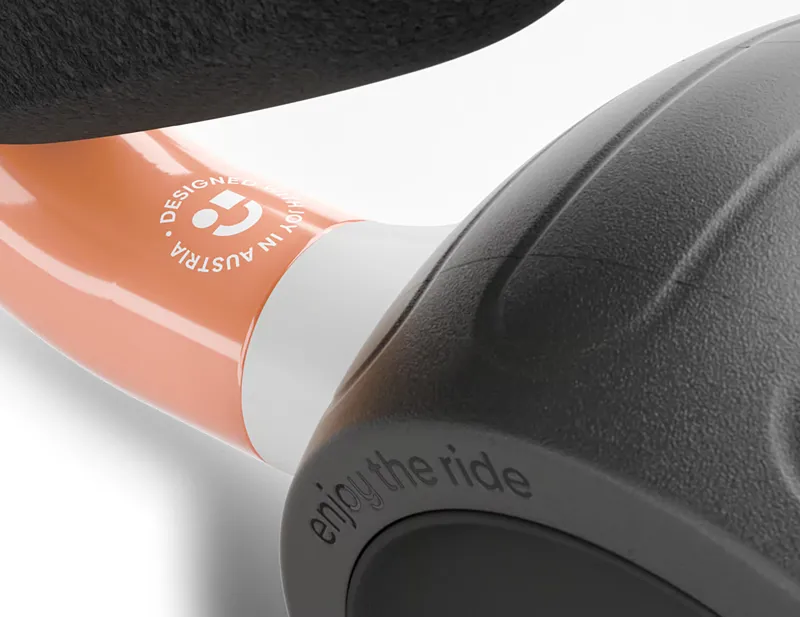 Woom Wow Self-Balancing Bike in Pop Peach-3
