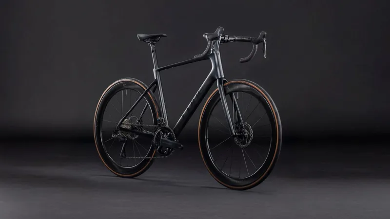 Cube Attain C:62 SLT Road Bike 2026 in Carbon/Coalchrome-7