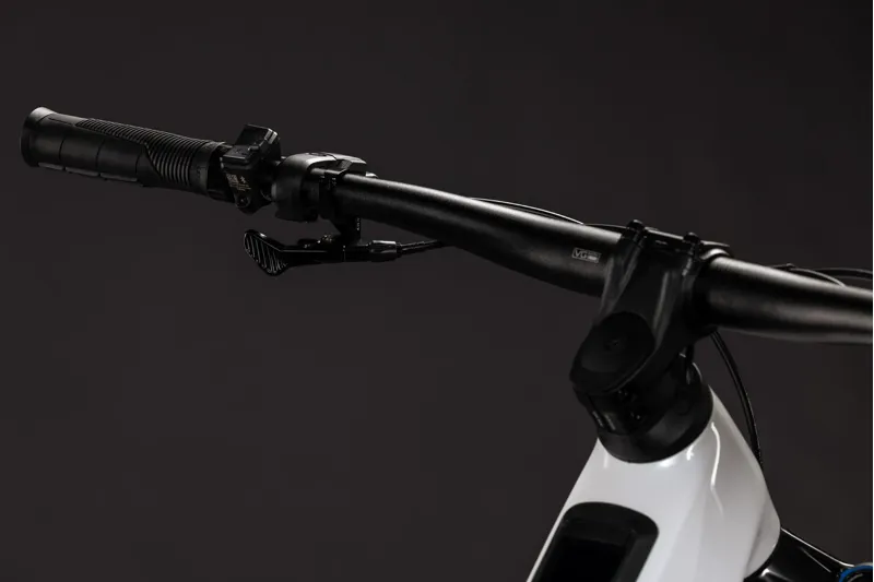 Cube Stereo Hybrid One44 HPC Pro 800 Electric Full Sus MTB 2027 in Metallicwhite/Blue-7