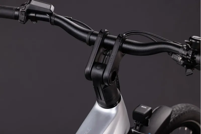 Cube Kathmandu Hybrid One 800 Electric Aluminium bike 2027 in Silverstar/Reflex-9