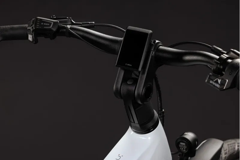 Cube Kathmandu Hybrid Deluxe Pro 800 Electric Aluminium bike 2027 in Metallicwhite/Chrome-9