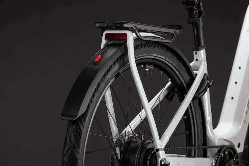 Cube Kathmandu Hybrid Deluxe Pro 800 Electric Aluminium bike 2027 in Metallicwhite/Chrome-6