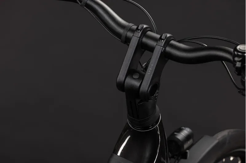 Cube Supreme Hybrid Comfort One 600 Electric Aluminium bike 2027 in Gunmetal/Reflex-3