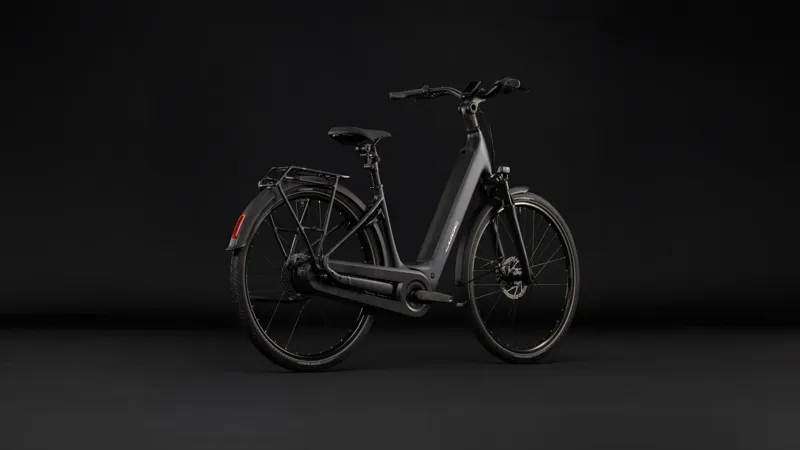 Cube Supreme Hybrid Comfort Pro 600 Electric Aluminium bike 2027 in Grey/Chrome-3