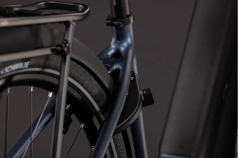 Cube Supreme Hybrid Deluxe One 600 Electric Aluminium bike 2027 in Navyblack/Black-10