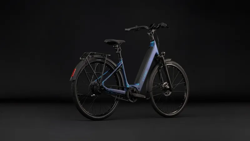 Cube Supreme Hybrid Deluxe Pro 600 Electric Aluminium bike 2027 in Nebula/Blue-4