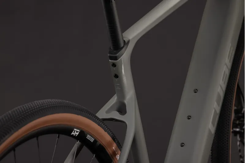 Cube Nuroad Hybrid C:62 Race 400X Carbon Electric bike 2027 in Oldgrey/Grey-9