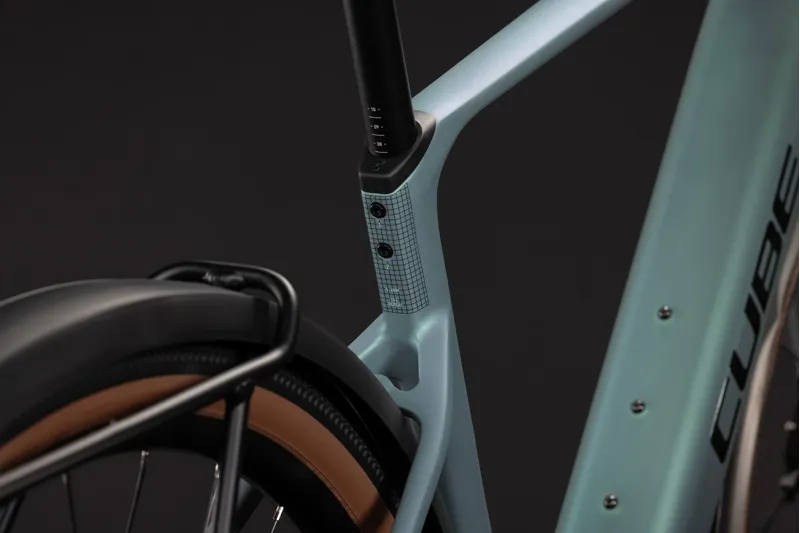 Cube Nulane Hybrid C:62 Race 400X FE Carbon Electric bike 2027 in Seagrey/Black-10