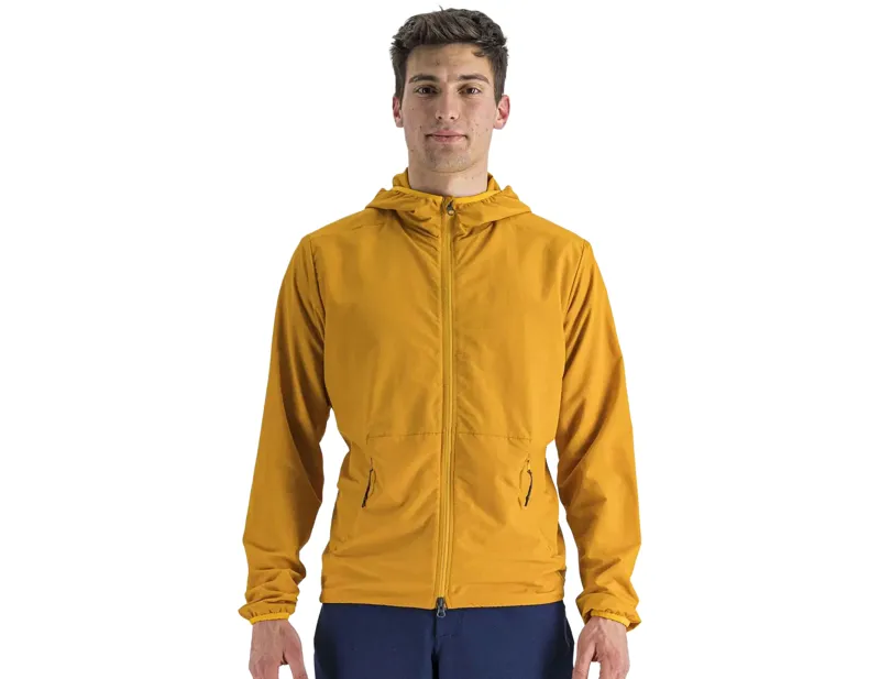 Balfes Bikes Sportful Metro Light Jacket in Golden Oak | Free postage over £30, £10 off first order, price match & 0% finance.