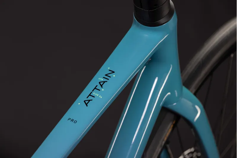 Cube Attain Pro  Aluminium road bike 2027 in Surfblue/Black-8