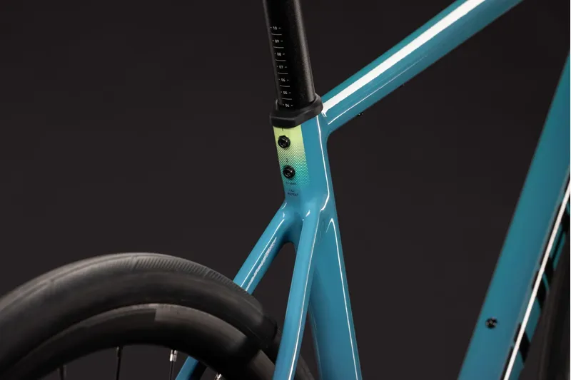 Cube Attain Pro  Aluminium road bike 2027 in Surfblue/Black-7