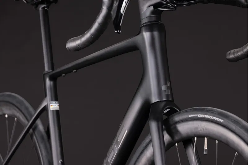 Cube Attain C:62 Race Carbon road bike 2027 in Carbon/Coalchrome-6