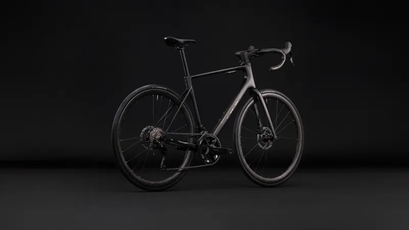 Cube Attain C:62 Race Carbon road bike 2027 in Carbon/Coalchrome-4