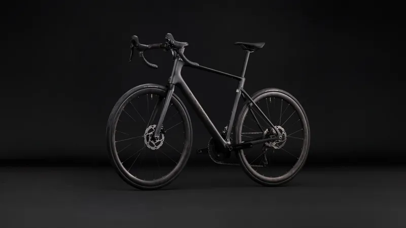 Cube Attain C:62 Race Carbon road bike 2027 in Carbon/Coalchrome-3