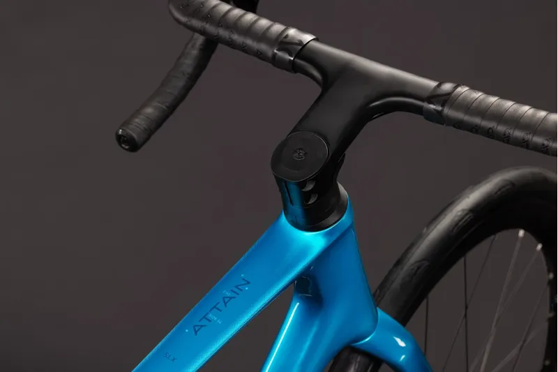 Cube Attain C:62 SLX Carbon road bike 2027 in Bali/Blue-1
