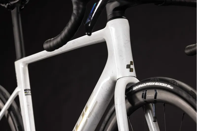 Cube Litening Air C:68X Pro Carbon Road bike 2027 in Chalkyfibre/Gold-5
