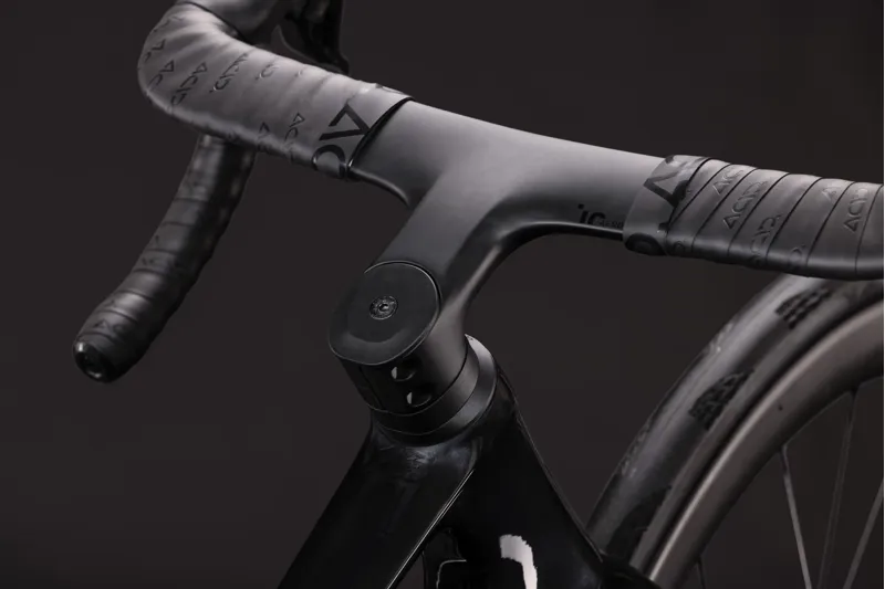 Cube Litening Air C:68X Race Carbon Road bike 2027 in Blackpearl/Black-1