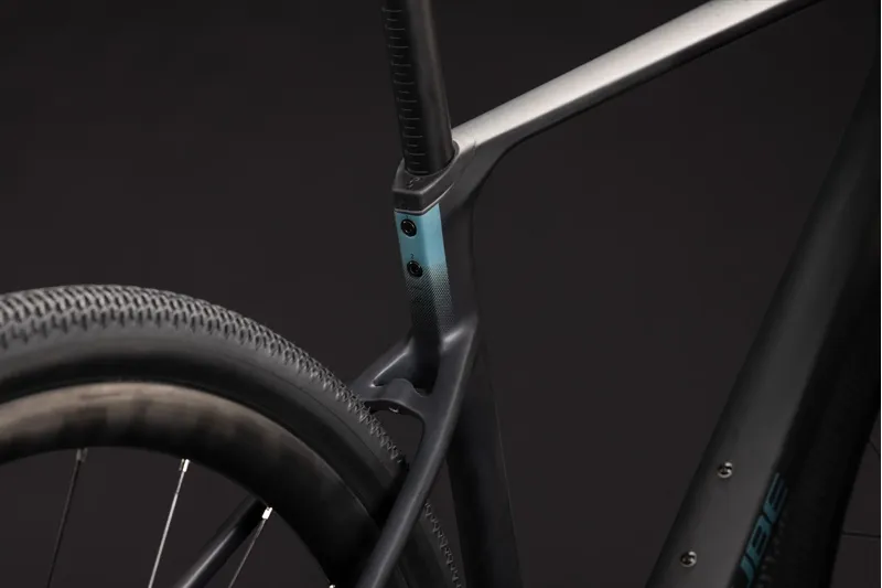 Cube Nuroad C:62 One Carbon Gravel bike 2027 in Carbon/Shiftverde-8