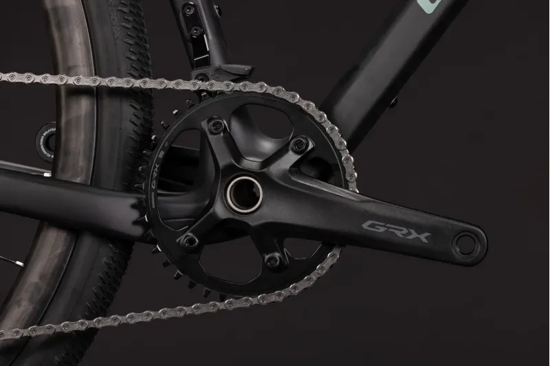 Cube Nuroad C:62 One Carbon Gravel bike 2027 in Carbon/Shiftverde-7