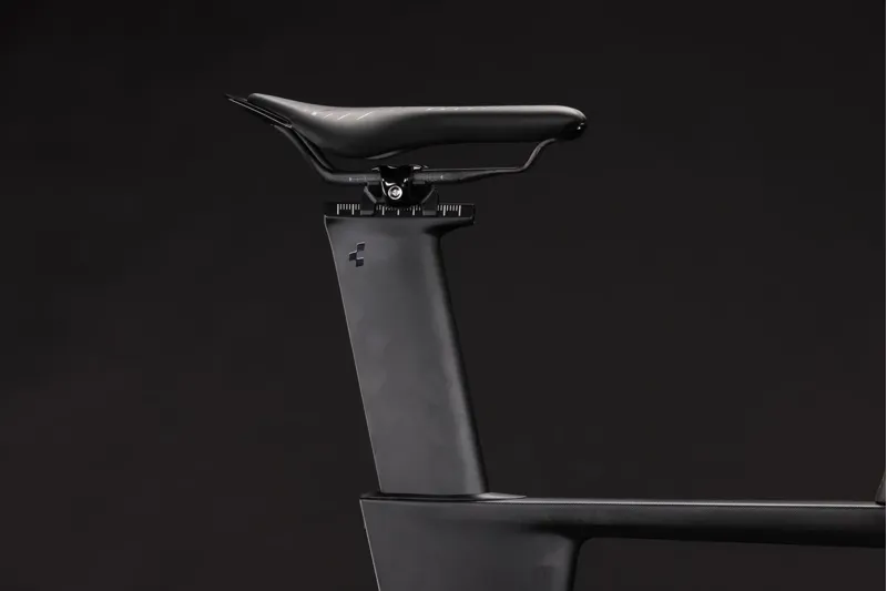 Cube Aerium C:68X Race Carbon 2027 in Carbon/Chrome-8