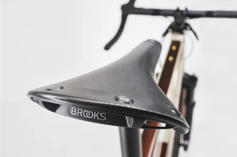 EX DISPLAY Diamant 140 SO Gravel Bike Size Medium 2026 in Mokka Latte Duotone-6