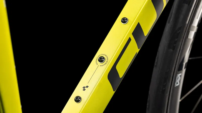 Cube Agree C:62 Race Road Bike 2025 In flashlime-3