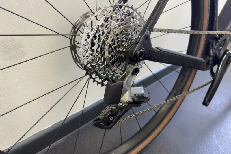 EX-DEMO Trek Checkpoint SL 6 AXS Gen 3 Gravel Bike Medium 2024 in Matte Hex Blue/Marianas Blue-4