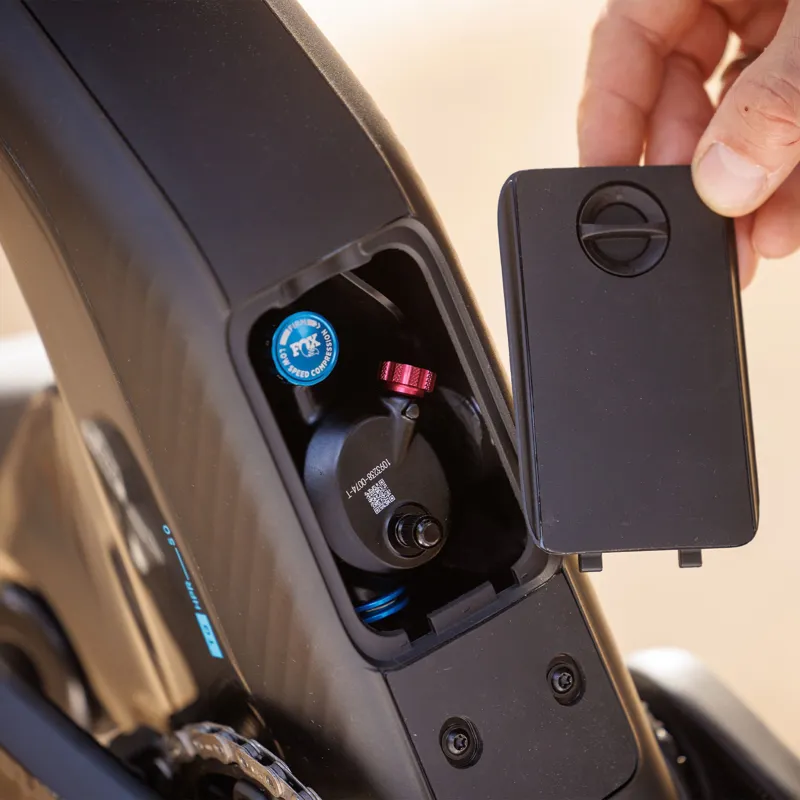 Scott Voltage eRIDE 900 Tuned Electric Full Suspension Mountain Bike 2025 in Grey-2