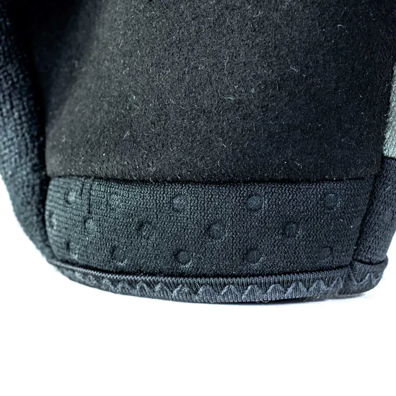 Muc-Off Rider Full Finger Gloves in Bolt-5