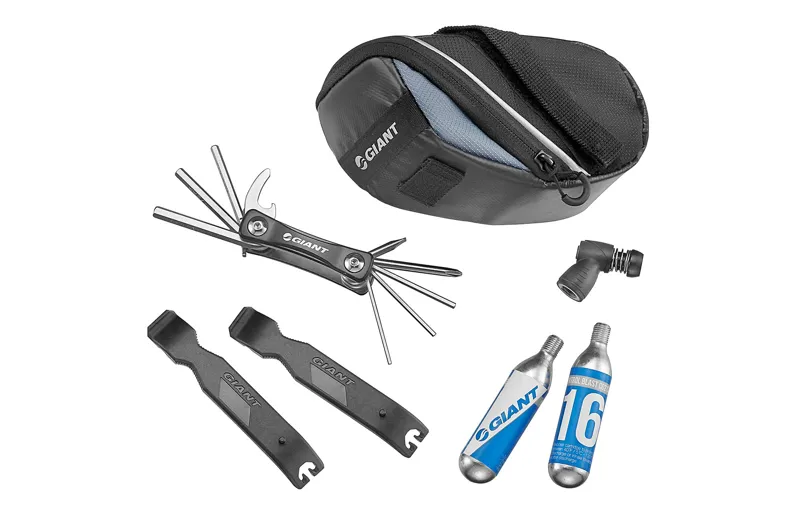 Giant Quick Fix Combo Kit With CO2 Inflator in Black