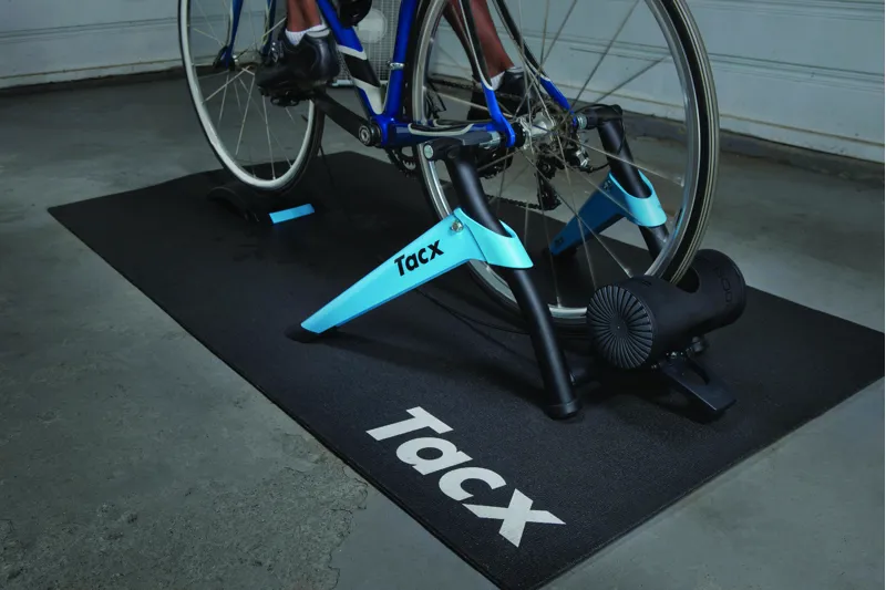 Tacx Boost Turbo Trainer-1