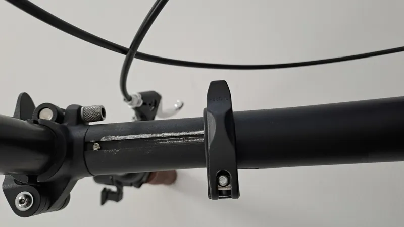 EX DISPLAY Raleigh Stowaway 20 inch Folding Bike 2022 in Blue-7