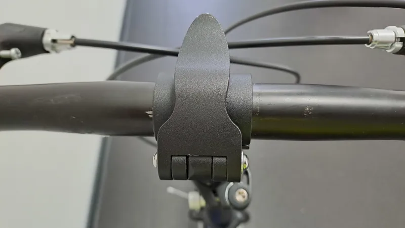 EX DISPLAY Raleigh Stowaway 20 inch Folding Bike 2022 in Blue-5