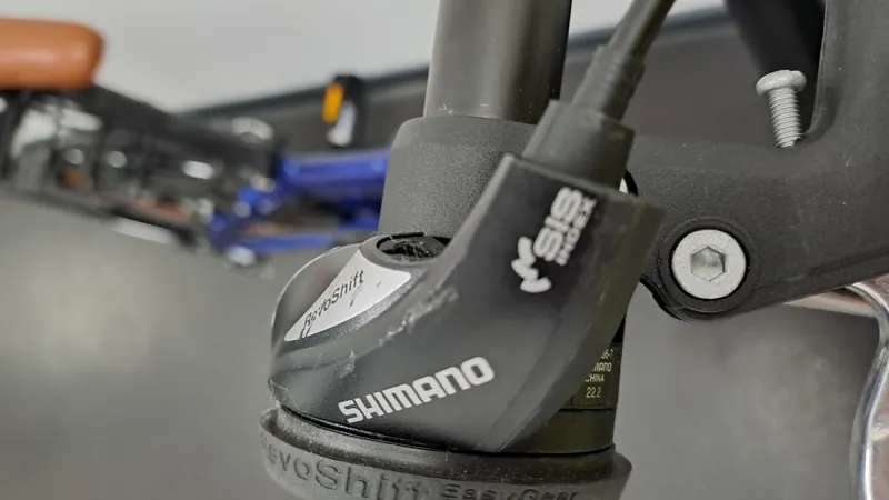 EX DISPLAY Raleigh Stowaway 20 inch Folding Bike 2022 in Blue-6