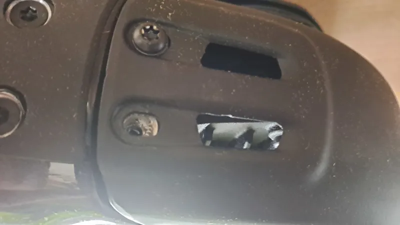 EX DISPLAY Trek Rail 9.8 XT Gen 3 Electric Full Suspension MTB Medium 2023 in Black/Yellow-3