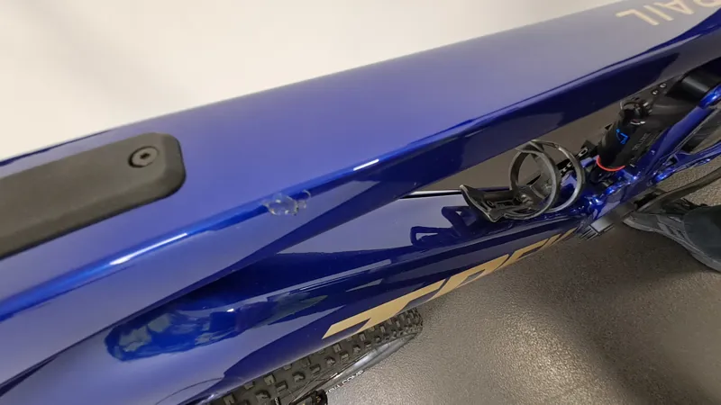 EX DISPLAY Trek Rail 9.5 Gen 4 Full Suspension Electric Mountain Bike Large 2023 in Hex Blue-4