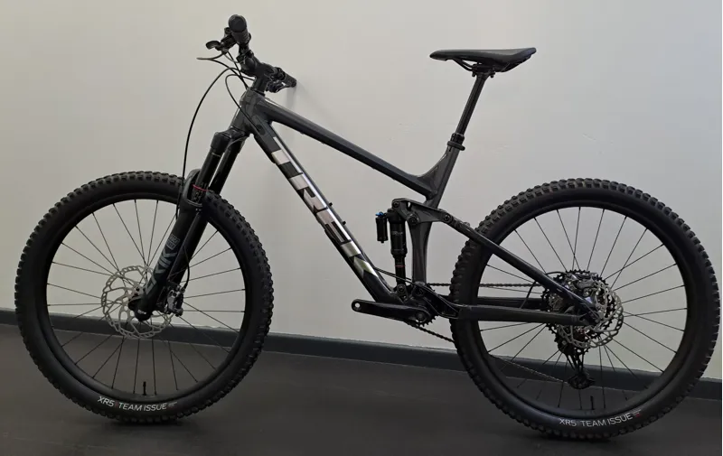 EX DEMO Trek Remedy 8 27.5 XT Large Full Suspension Mountain Bike 2022 in Prismatic Black-1