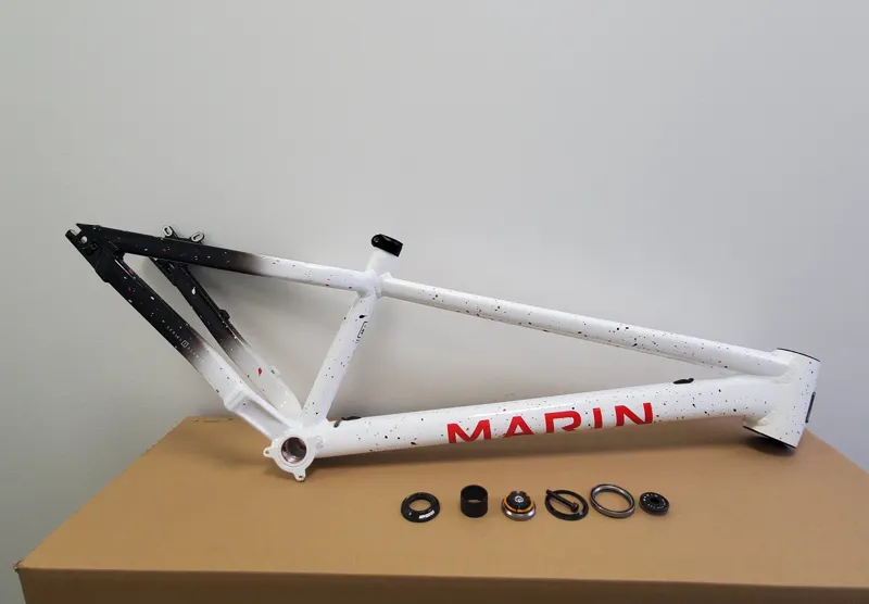 EX DISPLAY Marin Alcatraz Large Hardtail Mountain Bike Frameset 2024 in Gloss White/Black