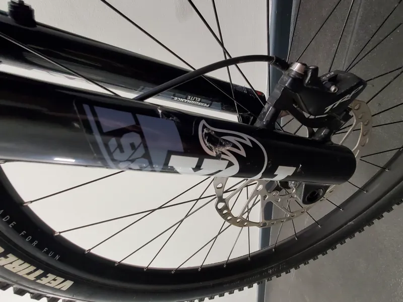 EX DEMO Marin Rift Zone E2 Medium Electric Mountain Bike 2024 in Tan/ Chrome-8