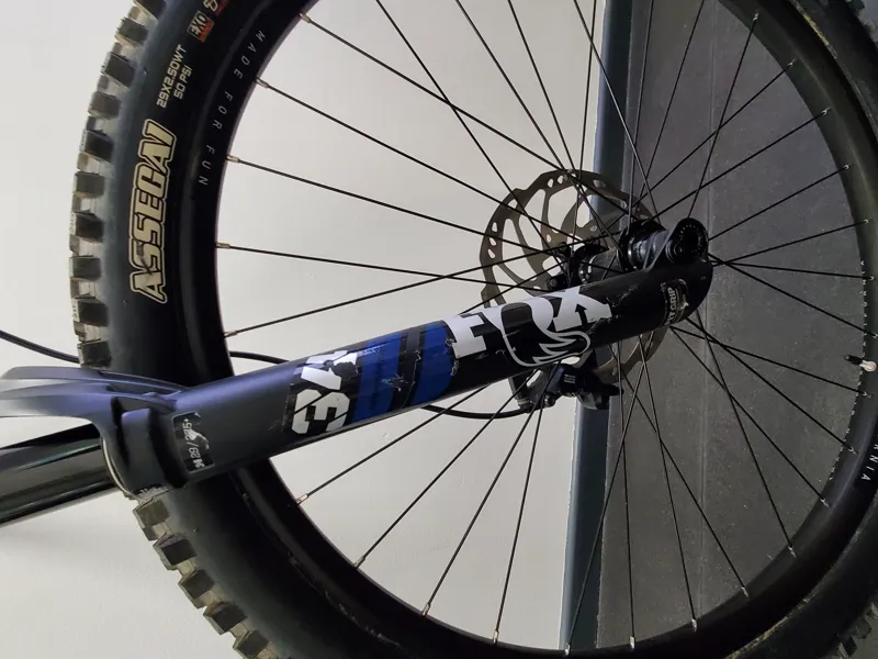 EX DEMO Marin Rift Zone 29in Carbon 2 Medium Full Suspension Mountain Bike 2024 in Gloss Blue/Carbon-1