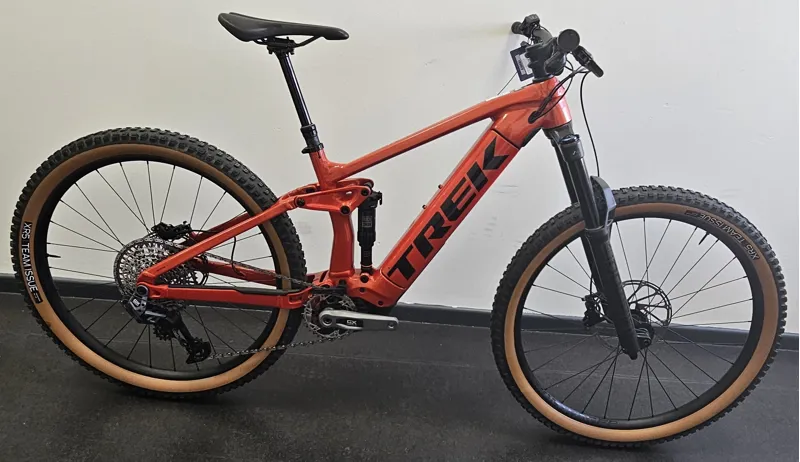 EX DEMO Trek Rail 8 Medium GX AX 625 Electric MTB in Lava Red