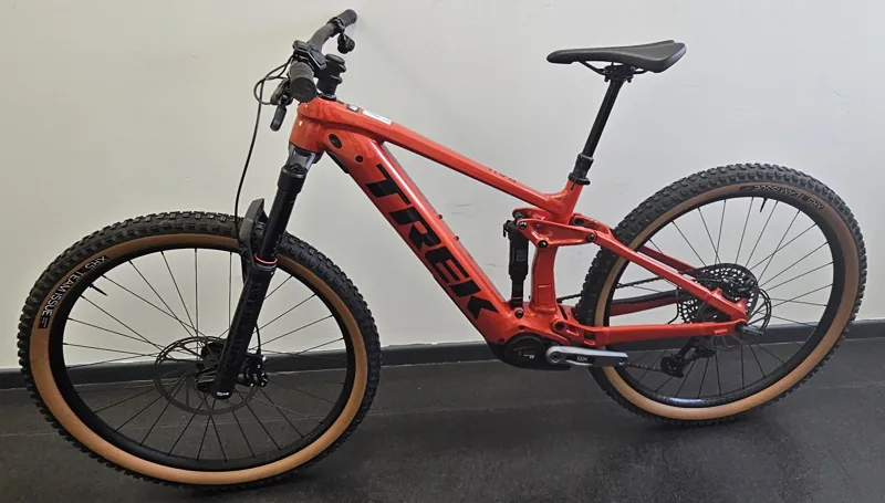 EX DEMO Trek Rail 8 Medium GX AX 625 Electric MTB in Lava Red-3