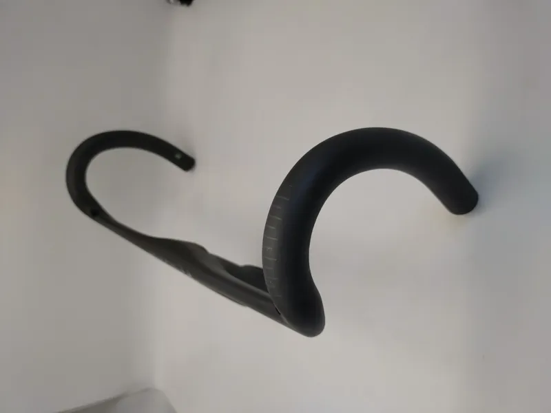 EX DEMO Roval Rapide Cockpit in Carbon/Black 100mm x 420mm-2