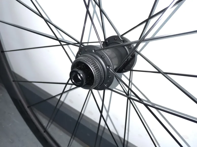 EX DISPLAY Bontrager Aeolus Elite 35 TLR Disc Front 700c Road Wheel in Black-3